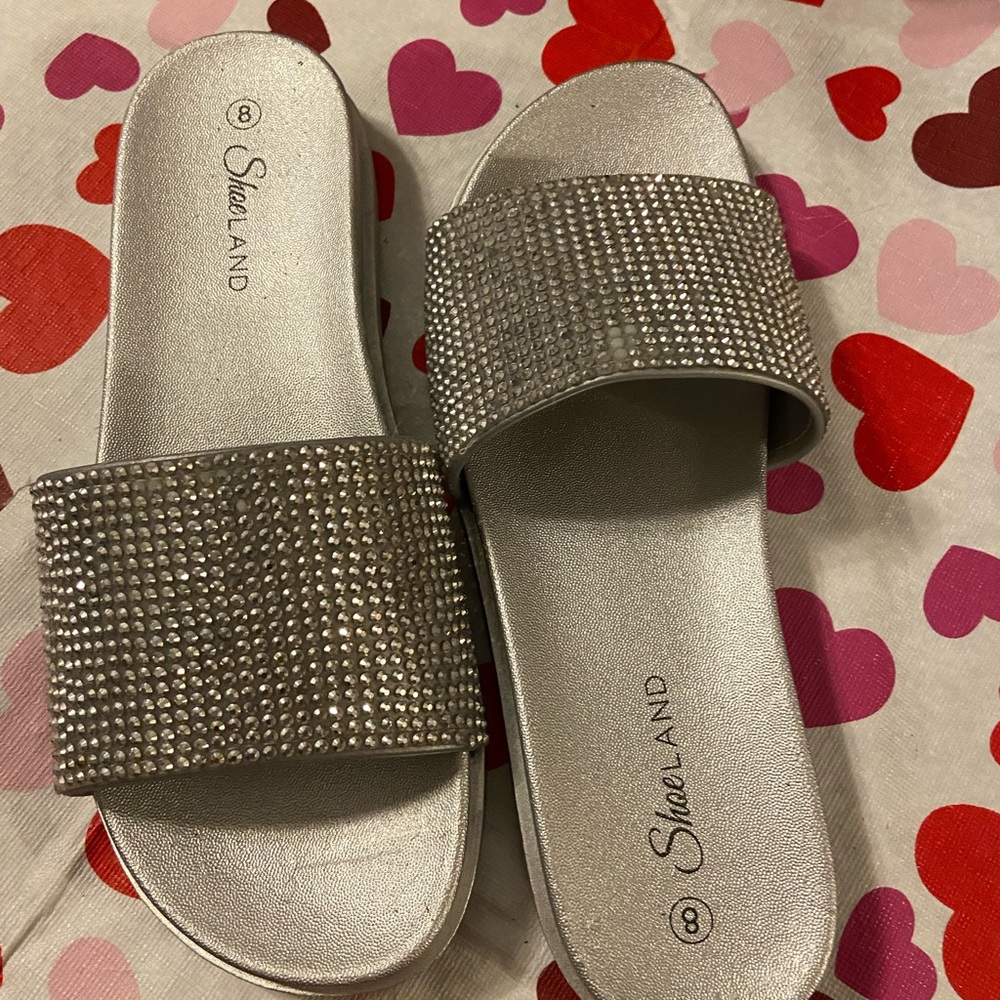 Sparkle silver Woman’s size 8 slide shoes